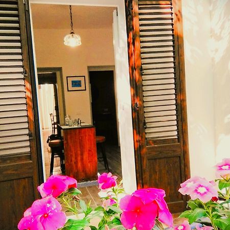 Domus Vetriera Apartment Палермо Екстериор снимка